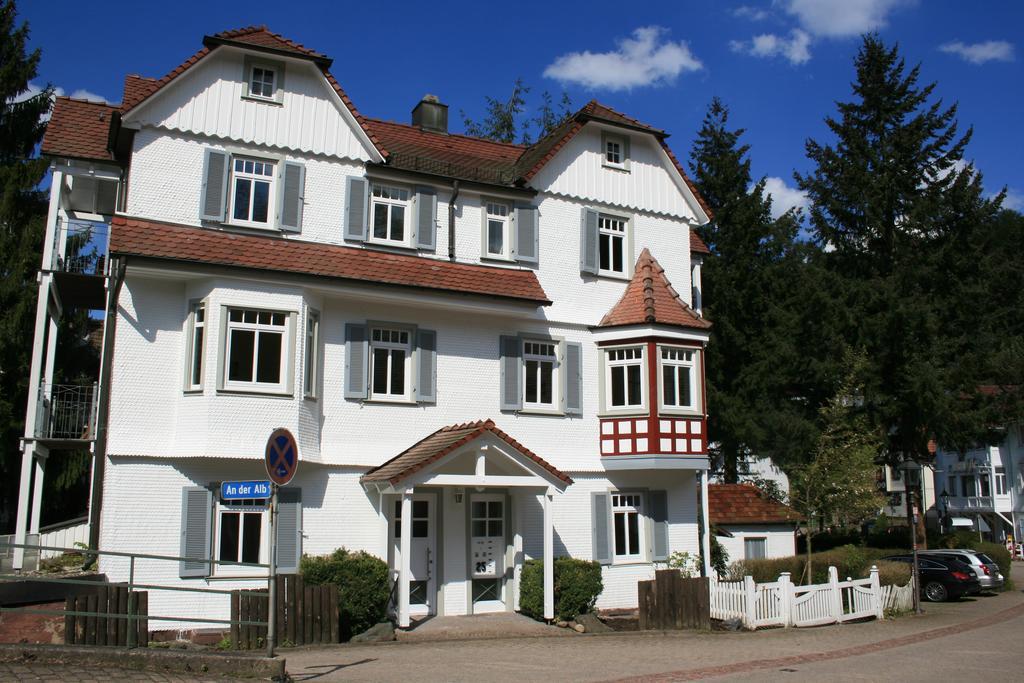 Gaestehaus Villa Lina Bad Herrenalb Eksteriør bilde